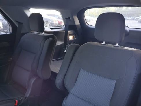 Used 2022 Ford Explorer XLT AWD/4WD image 13