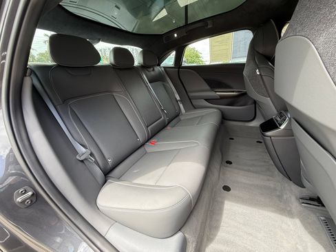 Used 2023 Lucid Air Touring AWD/4WD image 18