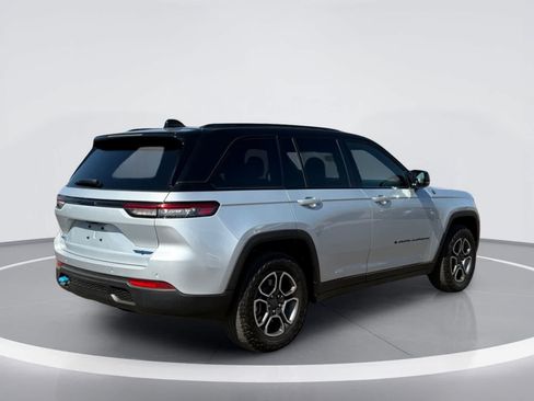 Used 2022 Jeep Grand Cherokee Trailhawk AWD/4WD image 4