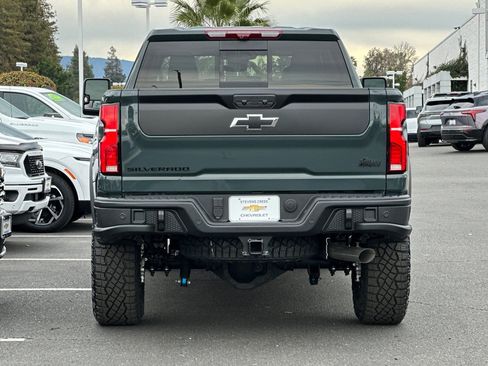 New 2026 Chevrolet Silverado 2500 ZR2 w/ ZR2 Bison Edition AWD/4WD image 5