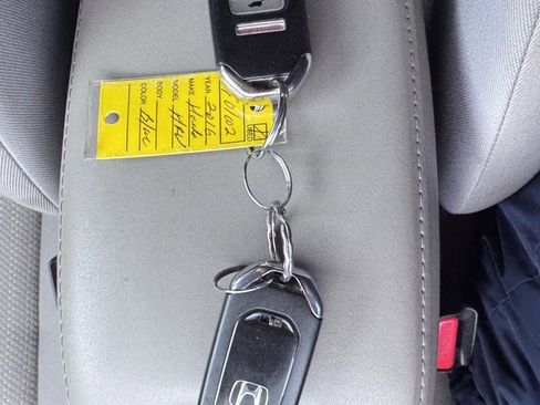 Used 2016 Honda HR-V EX image 2