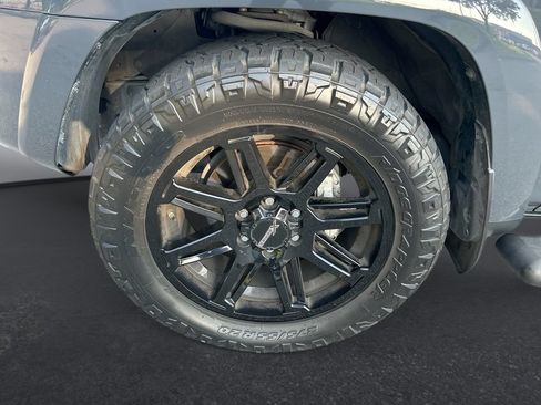 Used 2024 Toyota 4Runner SR5 Premium RWD image 10