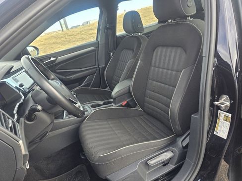Used 2023 Volkswagen Jetta Sport image 13