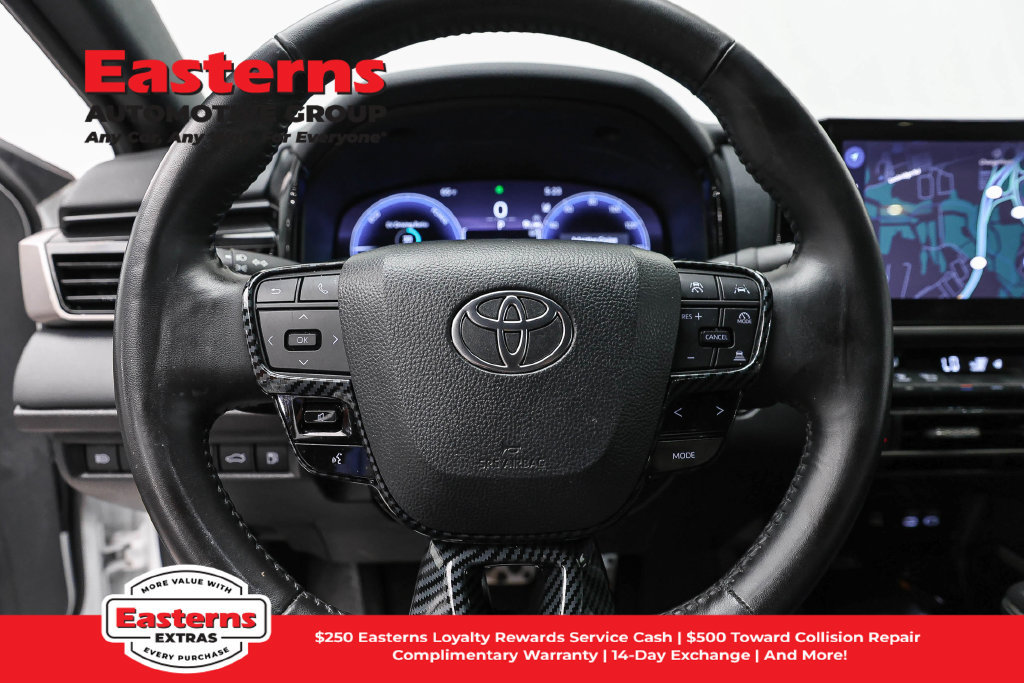 Used 2025 Toyota Camry XSE AWD/4WD image 11