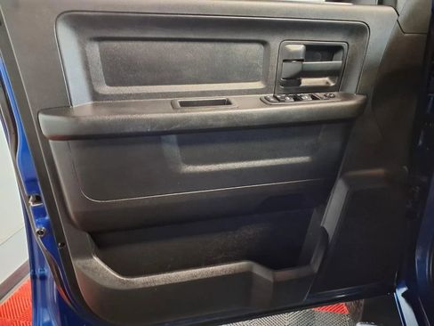Used 2018 RAM 2500 Tradesman w/ Chrome Appearance Group AWD/4WD image 17