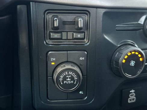 Used 2025 Ford F150 XL image 24