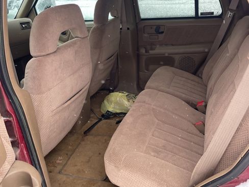 Used 1995 Chevrolet Blazer 4dr 4WD image 17