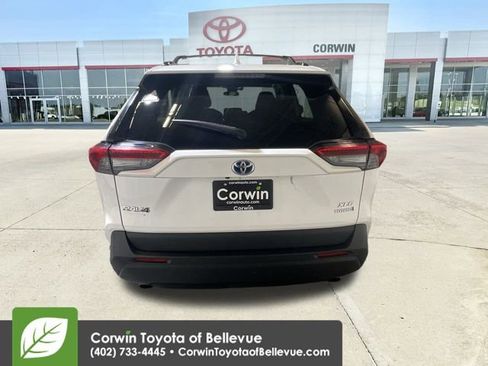 Used 2019 Toyota RAV4 XLE image 7
