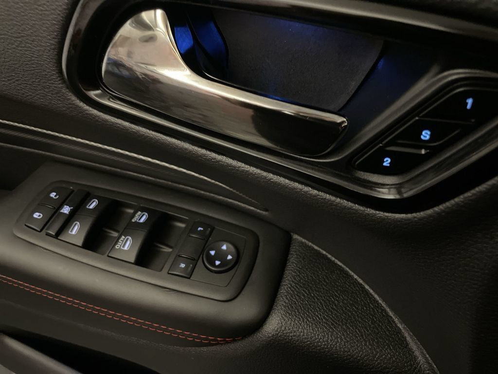 Used 2025 Dodge Durango R/T w/ Blacktop Package AWD/4WD image 18