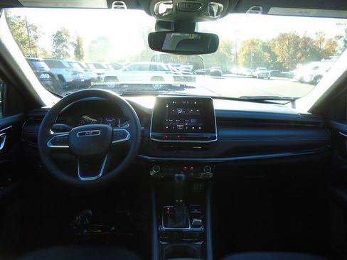 Certified 2022 Jeep Compass Altitude image 12