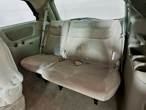 Used 2009 Toyota Sienna LE image 25