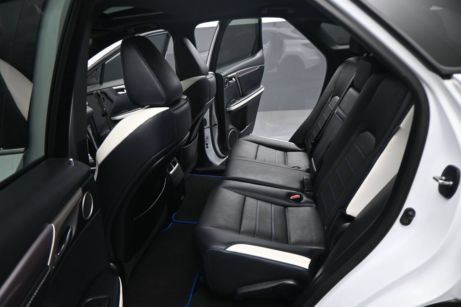 Used 2021 Lexus RX 350 F Sport w/ Special Edition FWD image 3