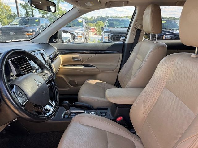 Used 2016 Mitsubishi Outlander SEL AWD/4WD image 10