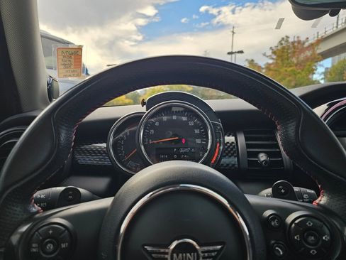 Used 2019 MINI Cooper S w/ Signature Upholstery Package FWD image 26