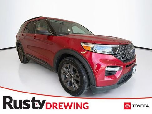 Used 2021 Ford Explorer XLT w/ Equipment Group 202A AWD/4WD image 1