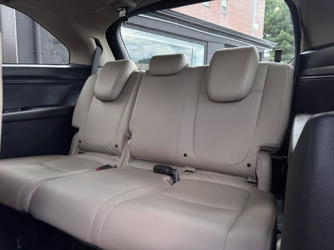 Used 2023 Honda Odyssey EX-L image 23