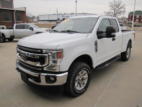 Used 2020 Ford F250 XLT w/ XLT Value Package image 1