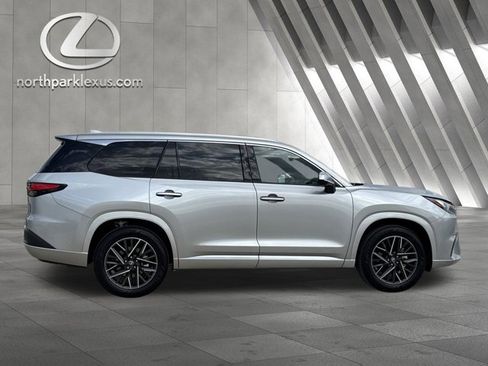 Certified 2026 Lexus TX 350 AWD w/ Technology Package image 4
