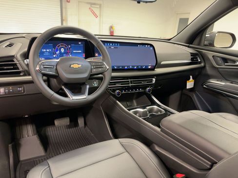 New 2026 Chevrolet Traverse LT w/ Sun and Wheel Package image 28