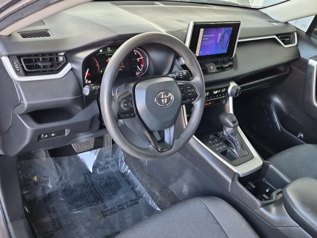 Used 2024 Toyota RAV4 XLE AWD/4WD image 17