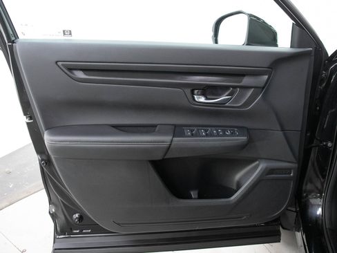 Used 2025 Honda CR-V EX image 19