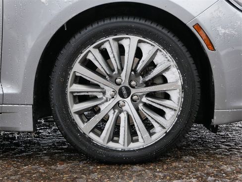 Used 2020 Lincoln MKZ AWD image 7