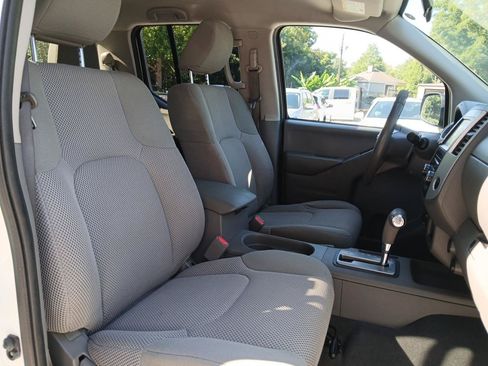 Used 2019 Nissan Frontier SV AWD/4WD image 17