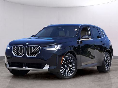 Used 2025 BMW X3 xDrive30i AWD/4WD image 1