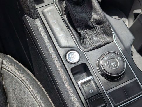 Used 2018 Volkswagen Atlas SE AWD/4WD image 17