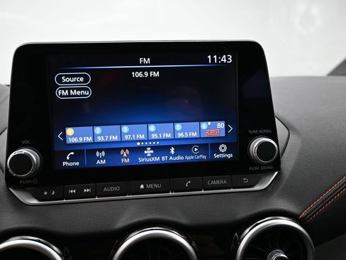 Used 2025 Nissan Sentra SR w/ SR Premium Package FWD image 15