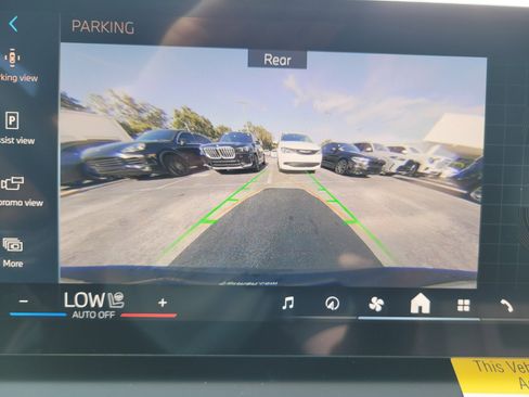 Used 2025 BMW X3 xDrive30i w/ Convenience Package image 23