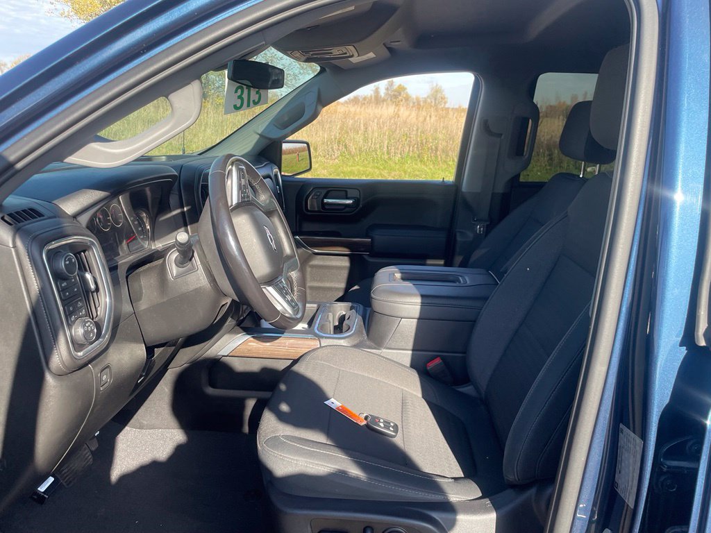 Used 2019 Chevrolet Silverado 1500 RST AWD/4WD image 9