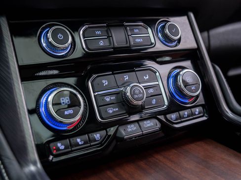 Used 2024 GMC Yukon Denali Ultimate image 28