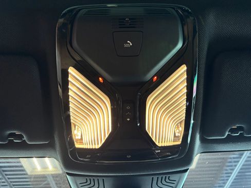 Used 2019 BMW 530i w/ Convenience Package image 36