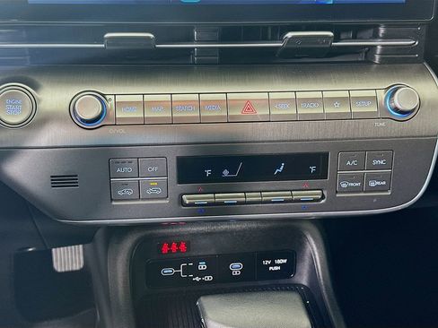 Certified 2024 Hyundai Kona SEL image 15