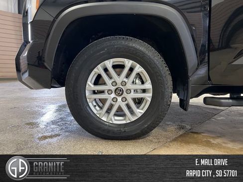 Used 2022 Toyota Tundra SR5 w/ Advanced Technology Package AWD/4WD image 26