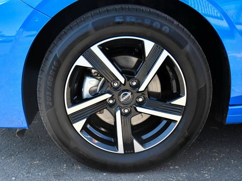 Used 2025 Nissan Sentra SV FWD image 12