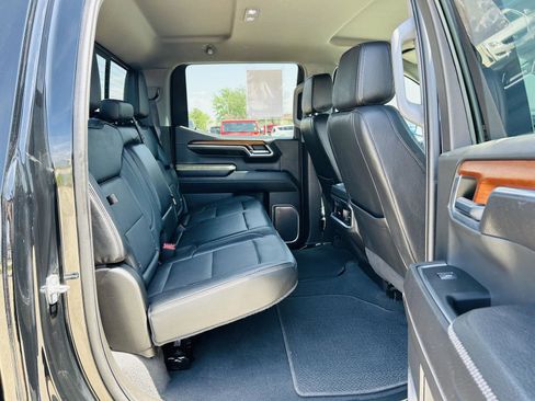 Used 2023 GMC Sierra 1500 Denali w/ Technology Package AWD/4WD image 36