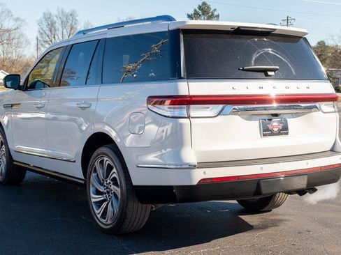 Used 2023 Lincoln Navigator Reserve image 36