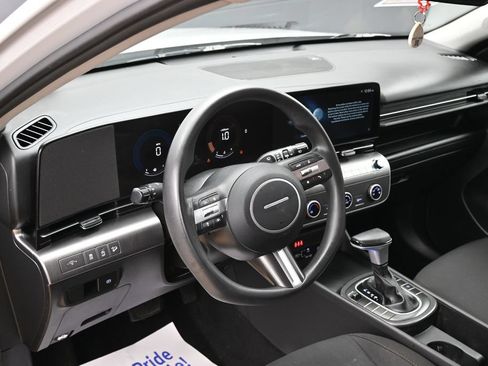 Used 2026 Hyundai Kona SE FWD image 19