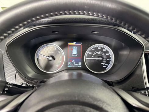 Used 2023 Subaru Forester Premium AWD/4WD image 3
