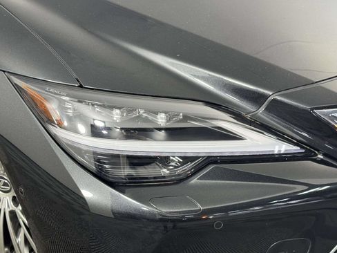 Used 2024 Lexus LS 500 AWD w/ Interior Upgrade Package image 15