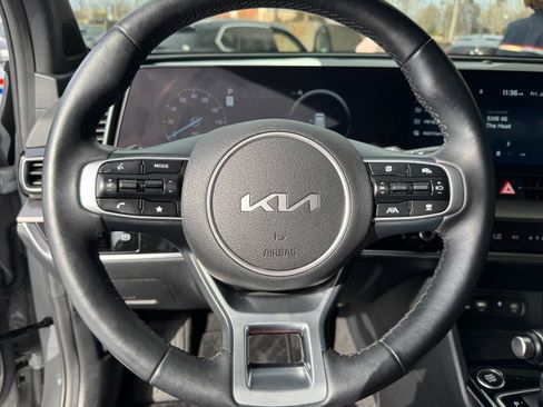 Used 2024 Kia Sportage SX image 13