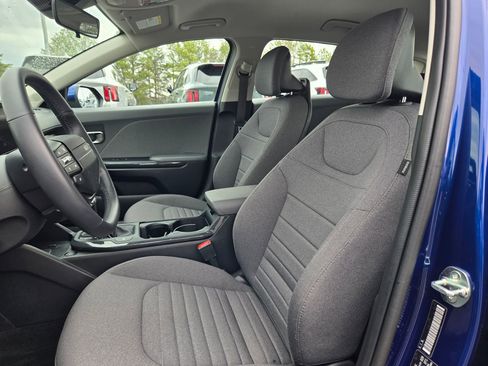 Used 2025 Kia K4 EX image 22