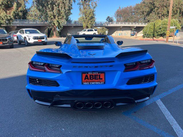 Used 2025 Chevrolet Corvette Z06 RWD image 12