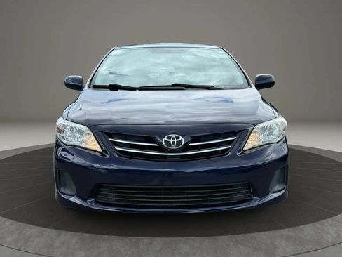 Used 2013 Toyota Corolla LE FWD image 2