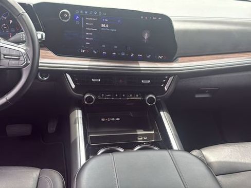 Used 2025 Chevrolet Tahoe Z71 AWD/4WD image 29