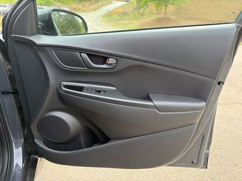 Used 2023 Hyundai Kona SEL FWD image 14