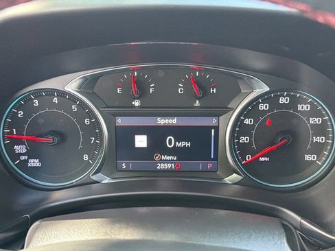 Used 2023 Chevrolet Equinox RS w/ RS Leather Package FWD image 27
