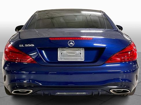 Used 2017 Mercedes-Benz SL 550 image 4